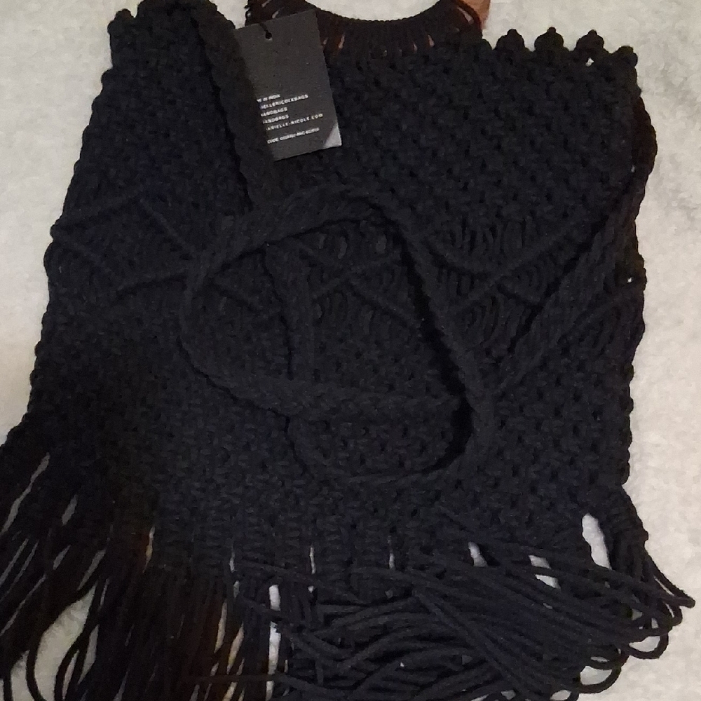 Danielle Nicole Black Knit Bag with Wooden Handles - Picture 4 of 6